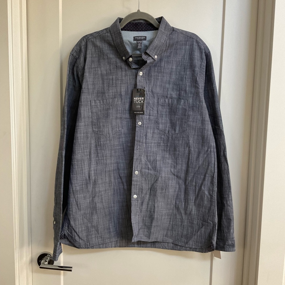 Van Heusen Never tuck Chambray/Jean Button Down Shirt. Size XL 17/17 1/2.